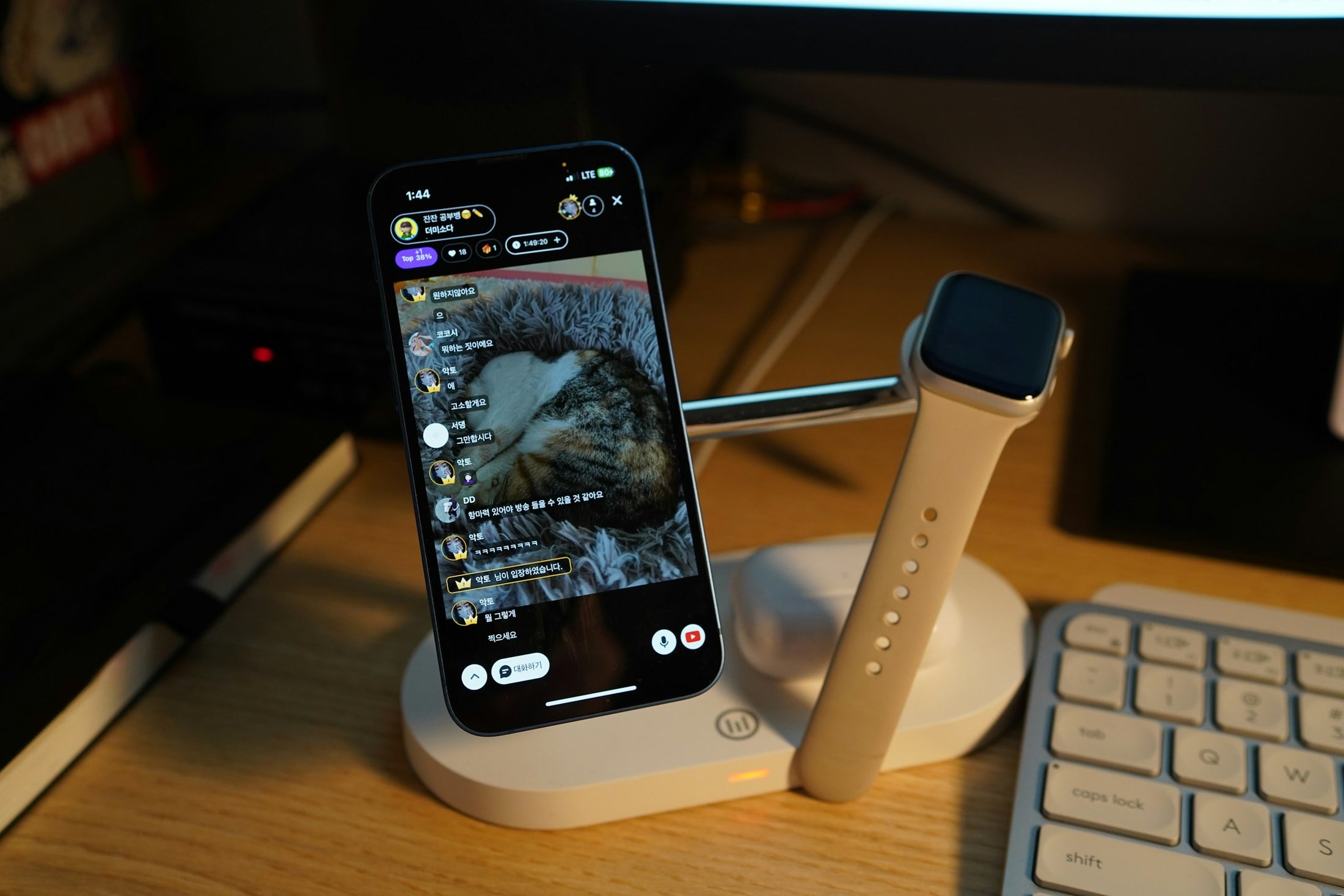 A Cleaner Desk Starts with Smarter Power